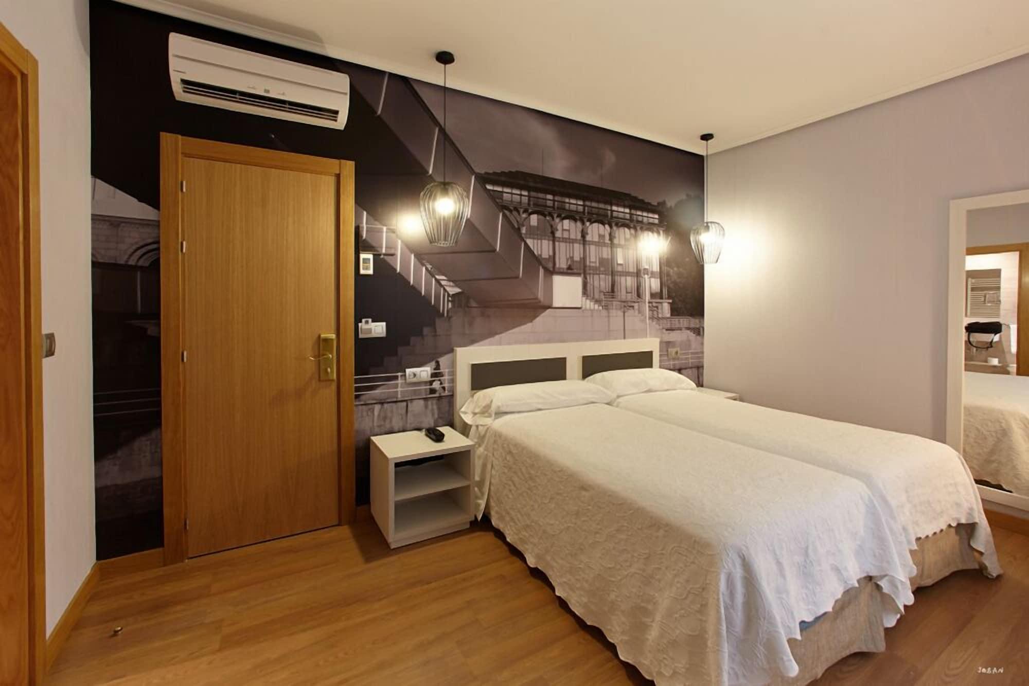 Hotel Sirimiri Bilbao Luaran gambar