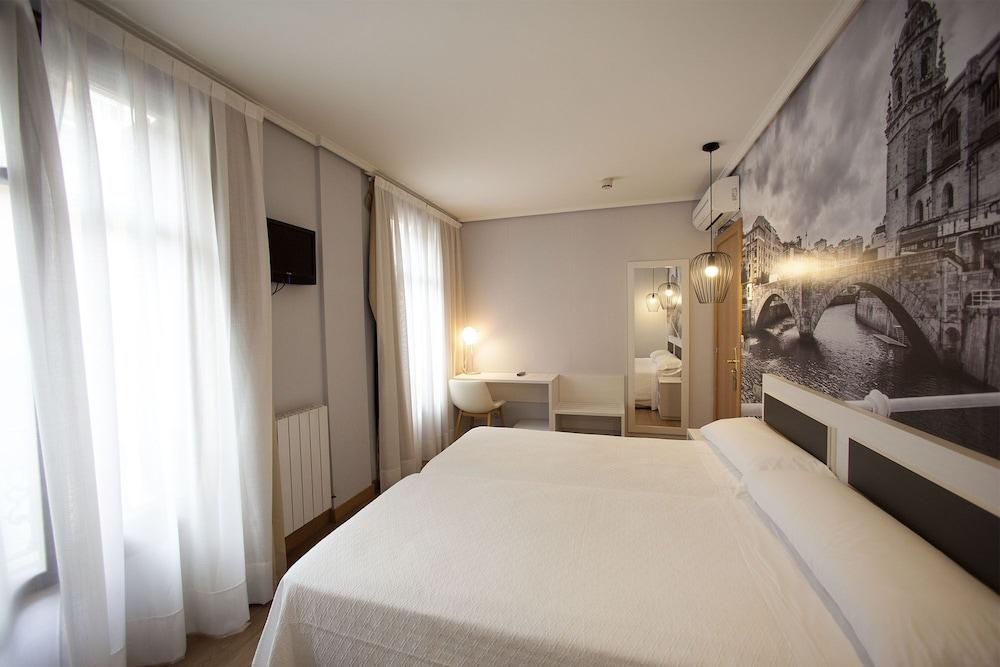 Hotel Sirimiri Bilbao Luaran gambar