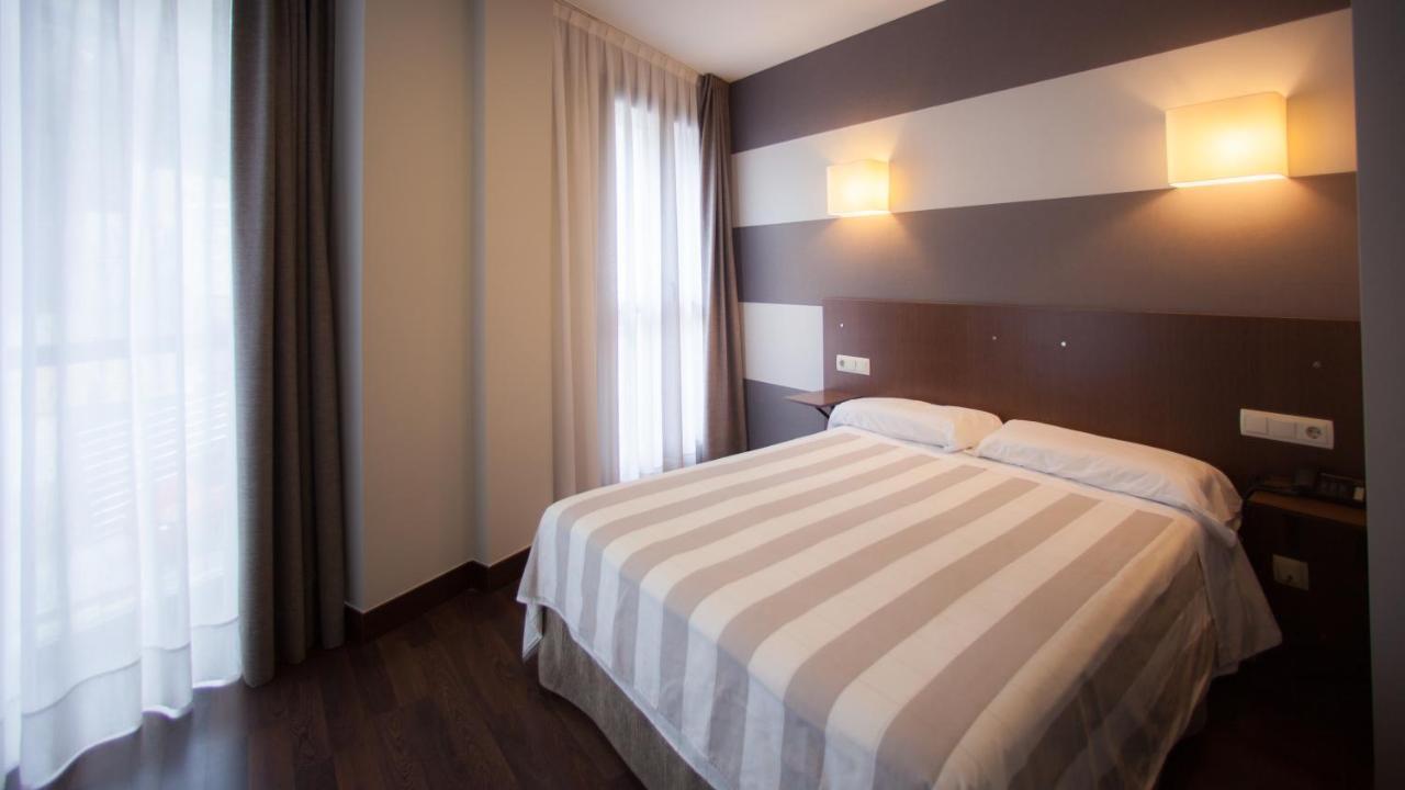 Hotel Sirimiri Bilbao Luaran gambar