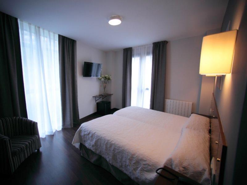 Hotel Sirimiri Bilbao Luaran gambar